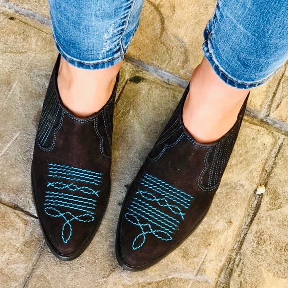 Texas Brown Western Closed Toe Embroider Mule Clog - Picture 4 of 7